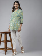 Women Green Floral Printed Pure Cotton Straight Kurti