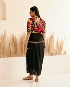 BLACK NOTCH SKIRT