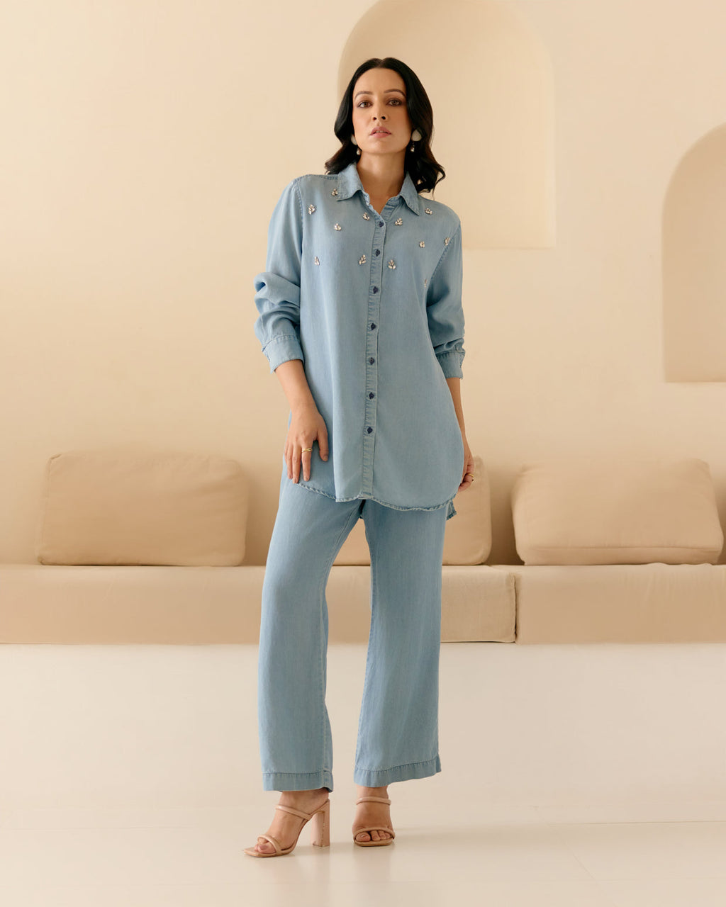 DENIM BLUE BUTTON DOWN SHIRT