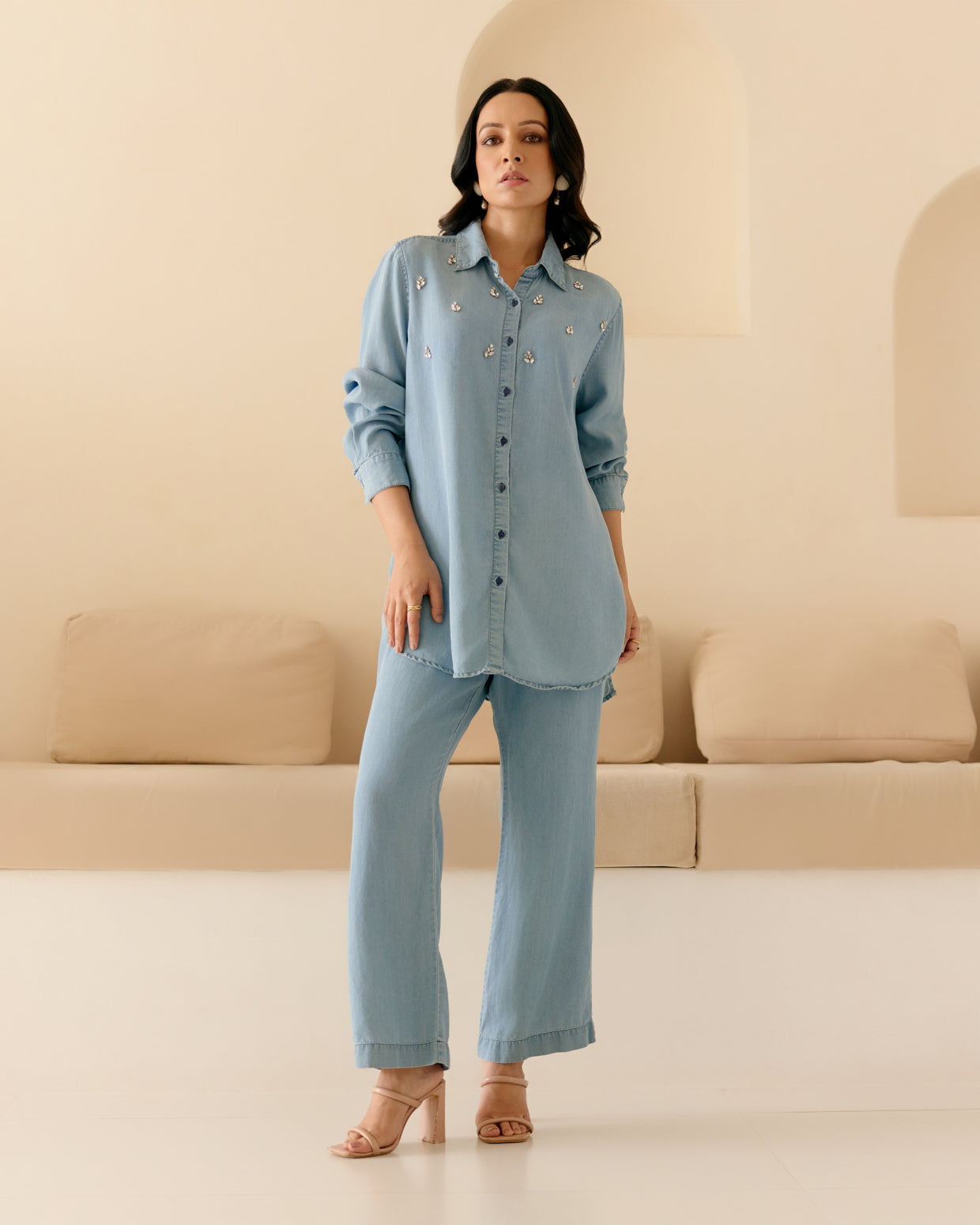 DENIM BLUE BUTTON DOWN SHIRT
