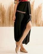 BLACK NOTCH SKIRT
