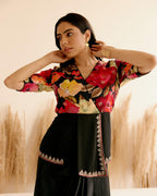 BLACK ZINNI NOTCH TOP