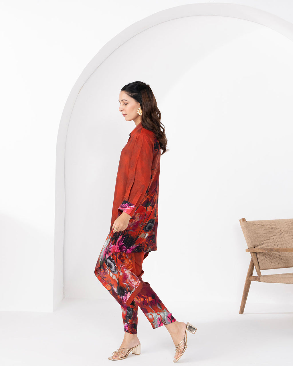 WINE BODHI BELLE SHIRT