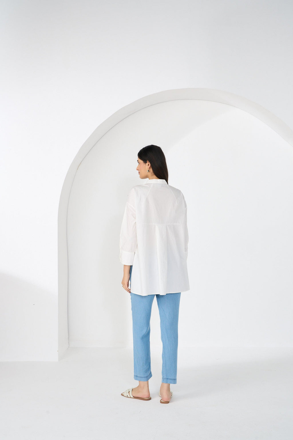 WHITE BUG BREEZE SHIRT