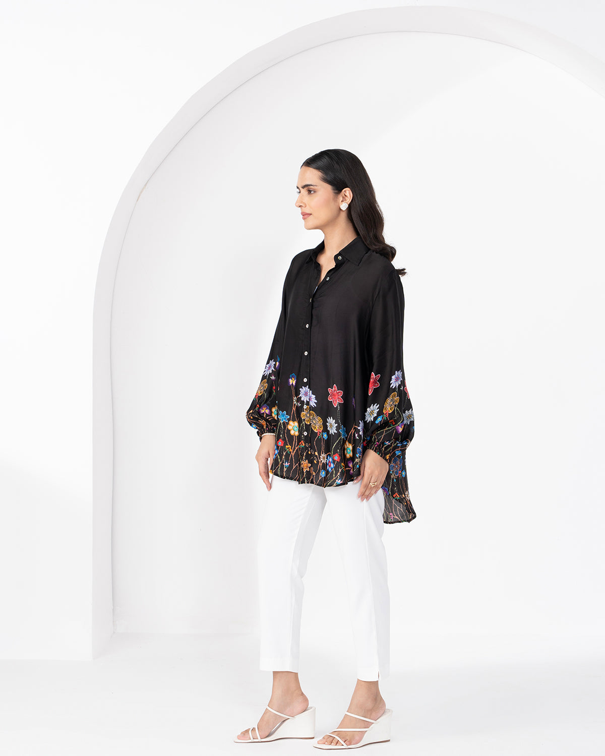 BLACK IREA GENUS SHIRT