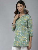 Women Green Floral Printed Pure Cotton Straight Kurti