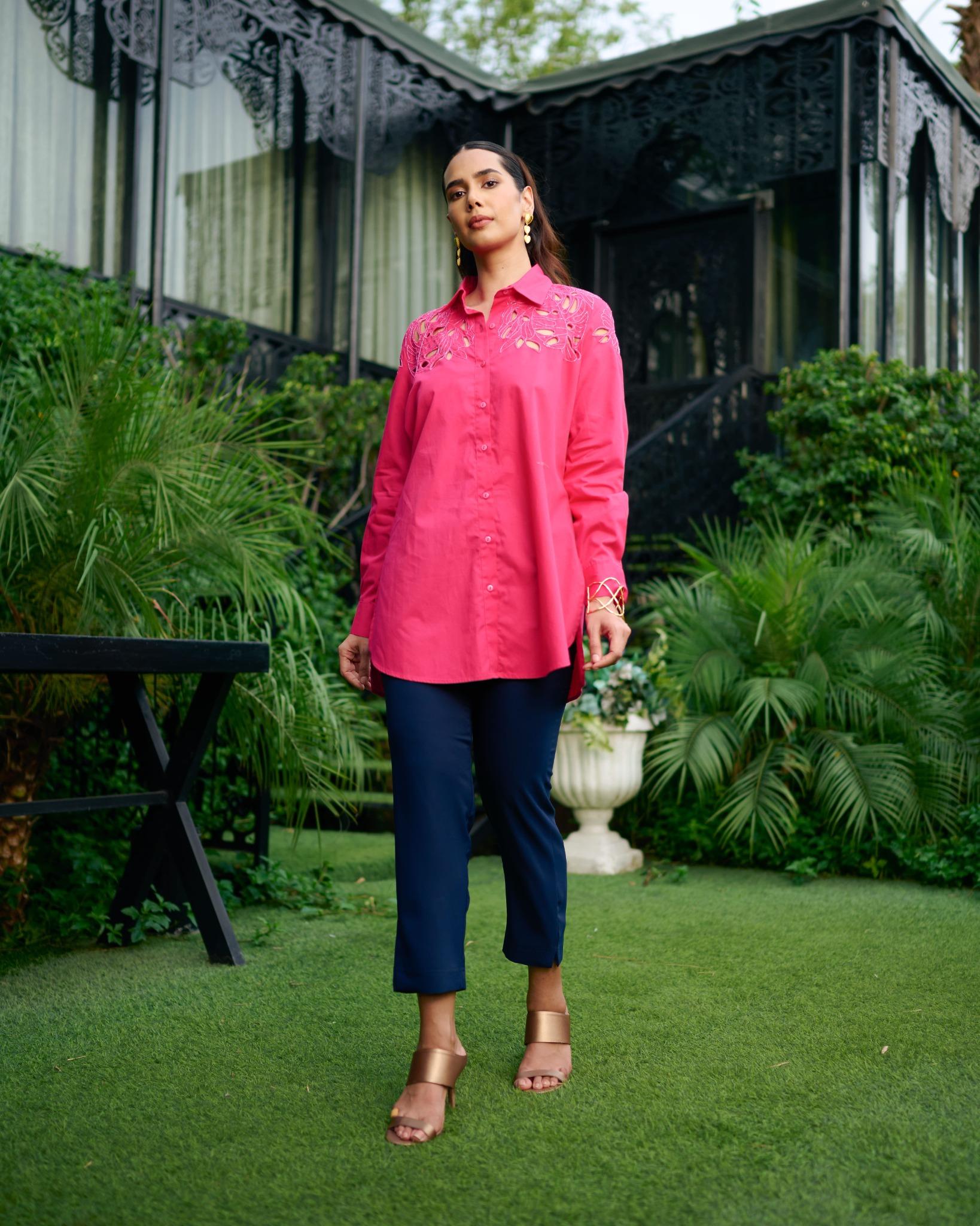 PINK TECH COLLARED BUTTON DOWN SHIRT