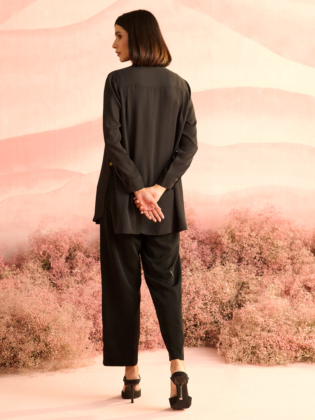 BLACK BUGS YOKE PLEATED SHIRT