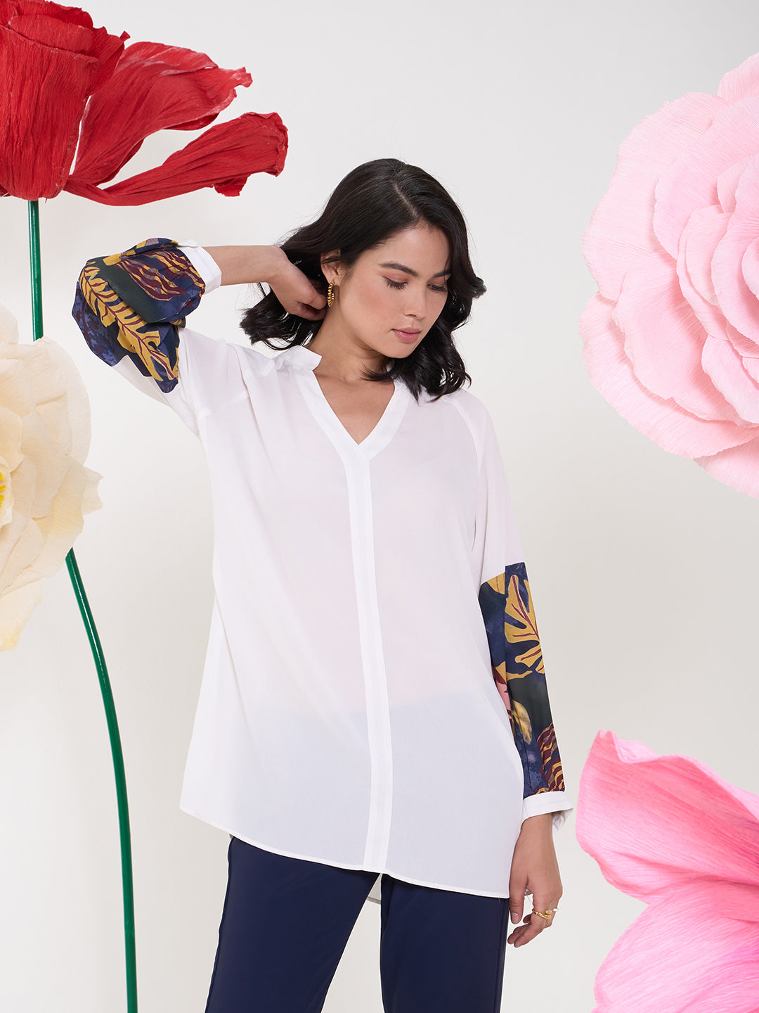 WHITE LUTHRA GLIDE SHIRT