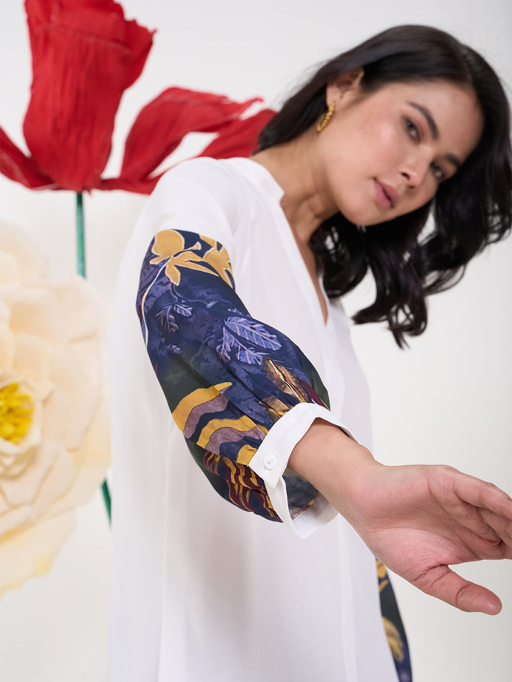 WHITE LUTHRA GLIDE SHIRT