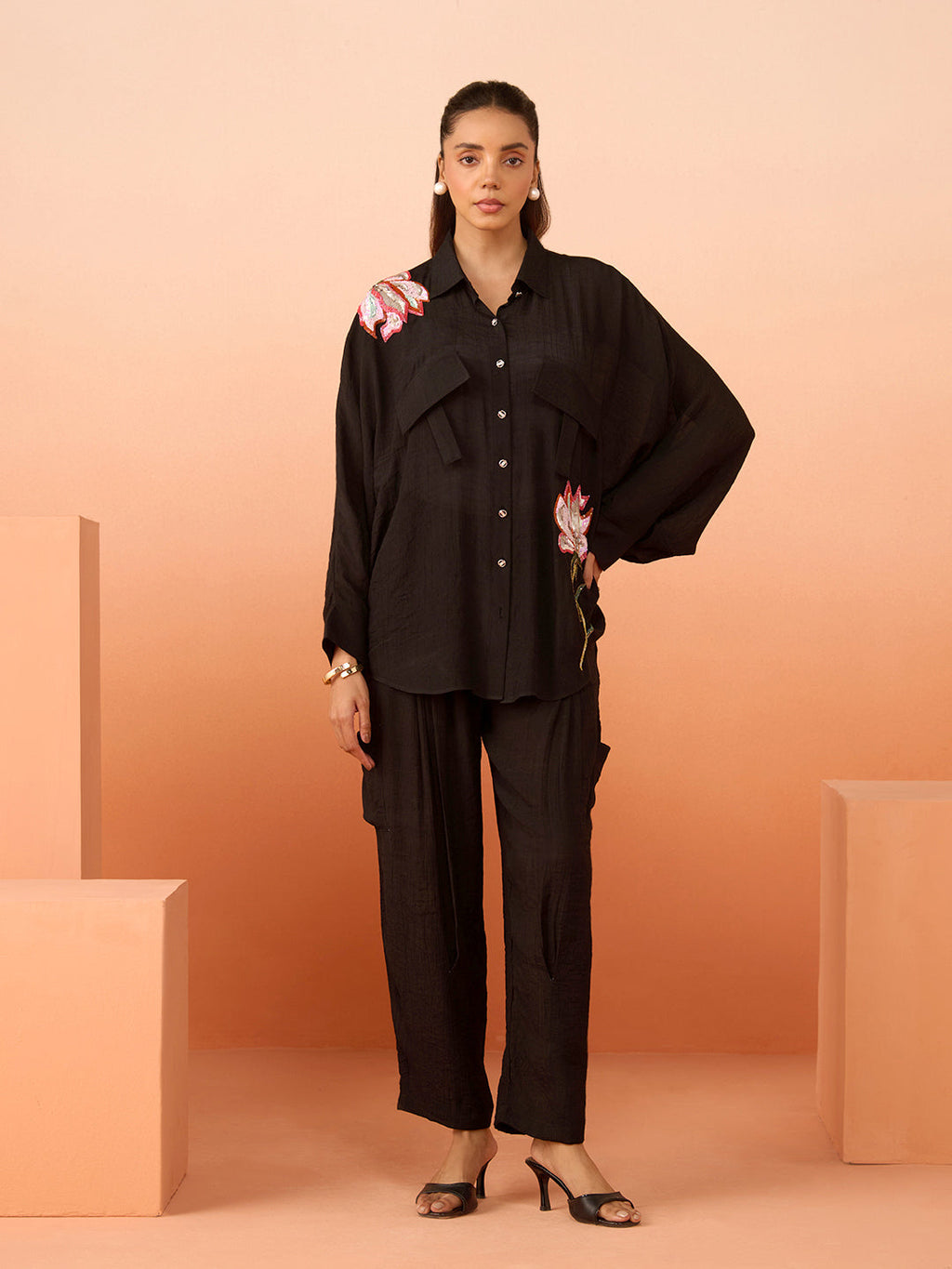 BLACK ESTIE SHIRT
