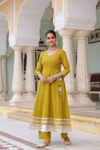 Women Floral Pure Cotton Kurta with Trousers & With Dupatta