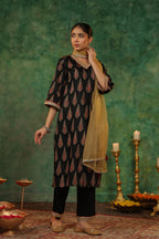 Women Ethnic Motifs Printed Regular Kurta with Trousers & With Dupatta
