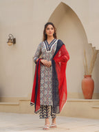 Women Printed Regular Pure Cotton Kurta with Trousers & With Dupatta