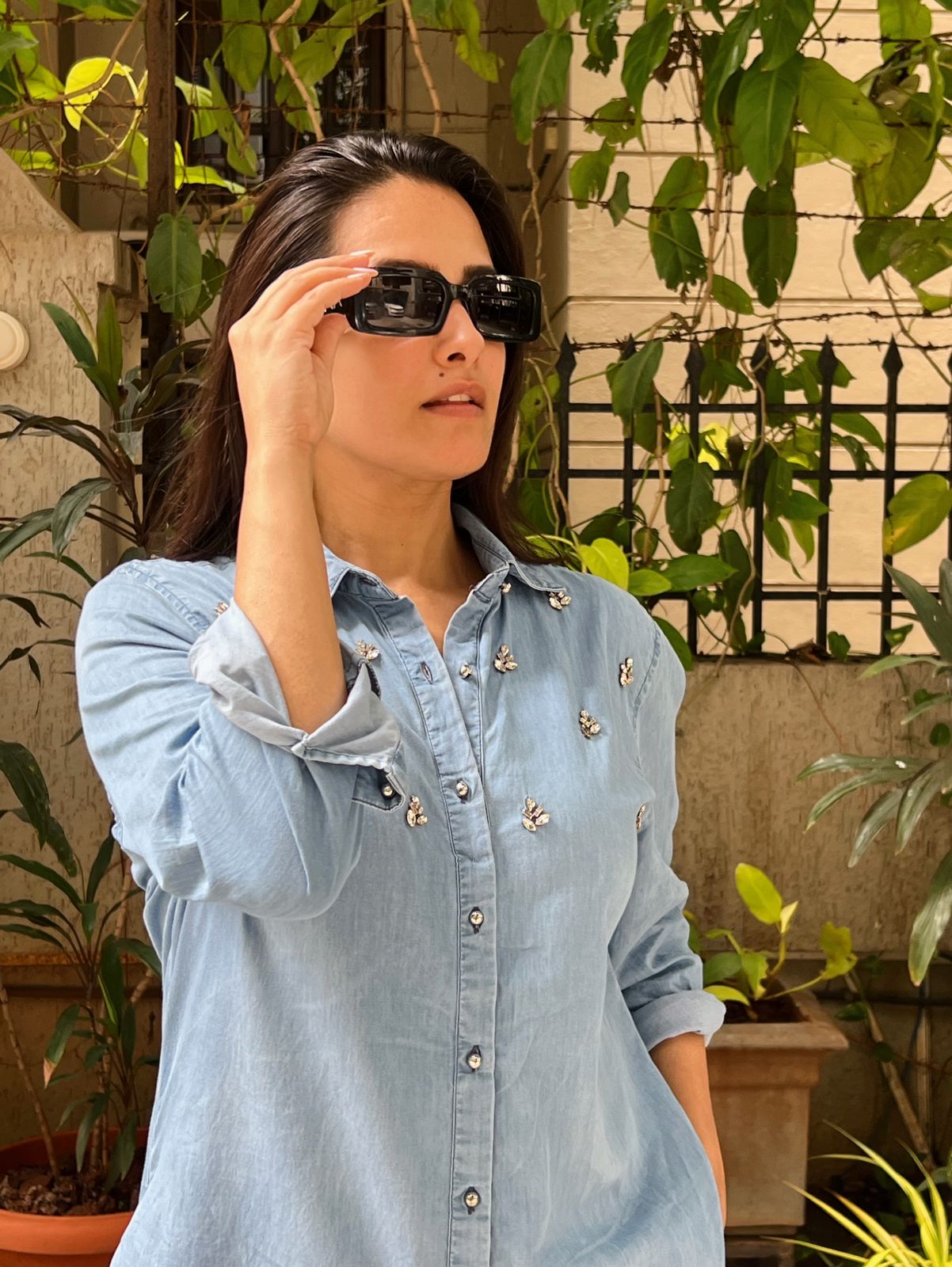 DENIM BLUE BUTTON DOWN SHIRT