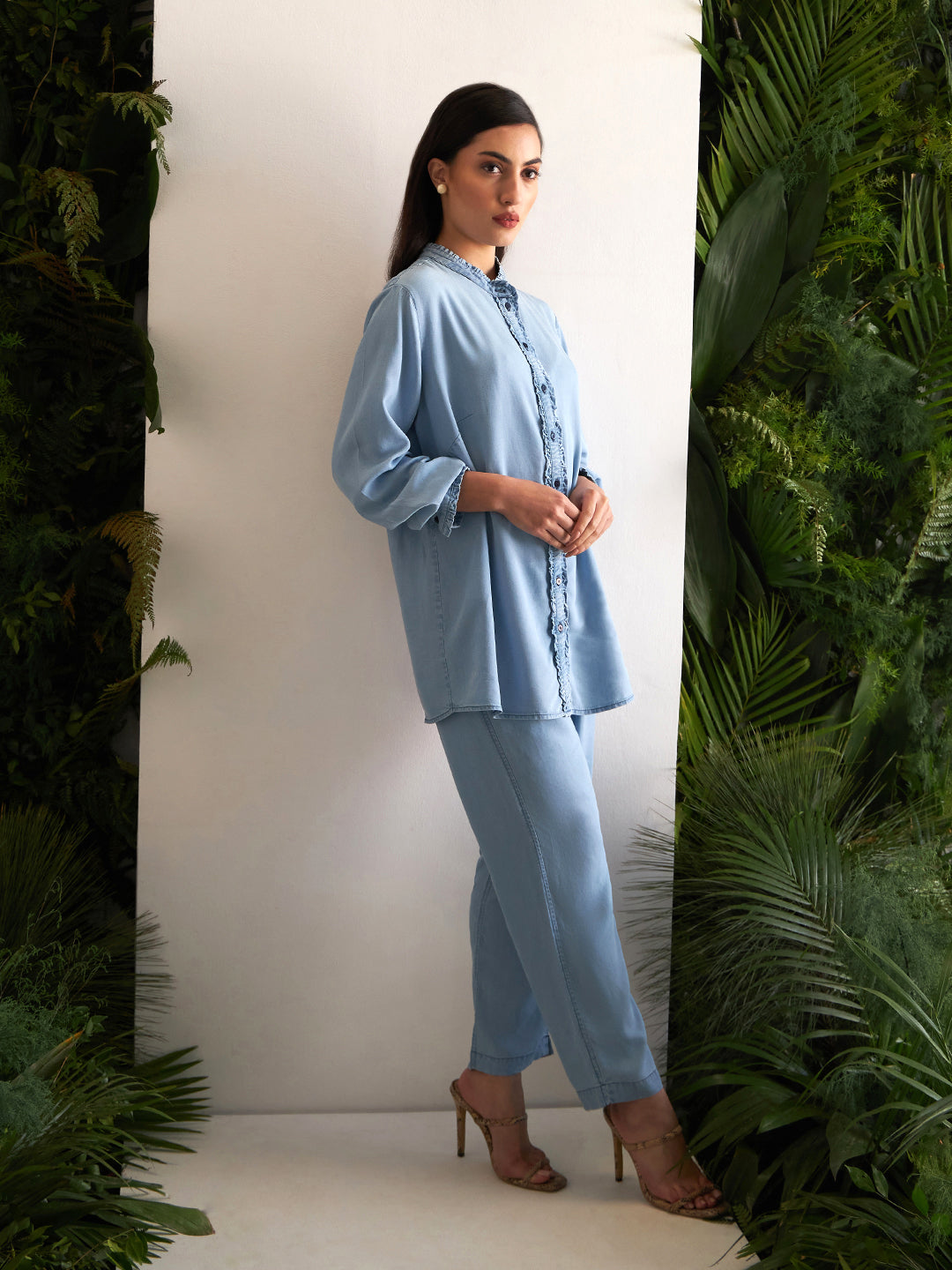 DENIM BLUE DIME SHIRT
