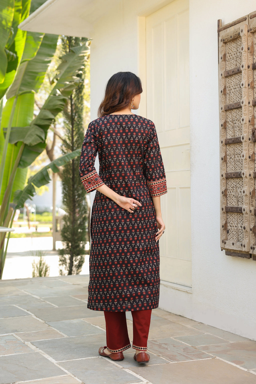 Women Ethnic Motifs Printed Regular Gotta Patti Pure Cotton Kurta with Trousers & With Dupatta