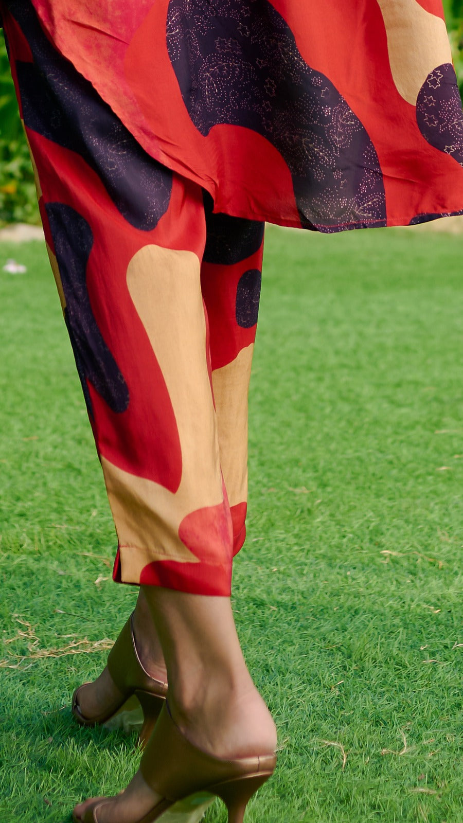 RED CRYPTO TROUSER