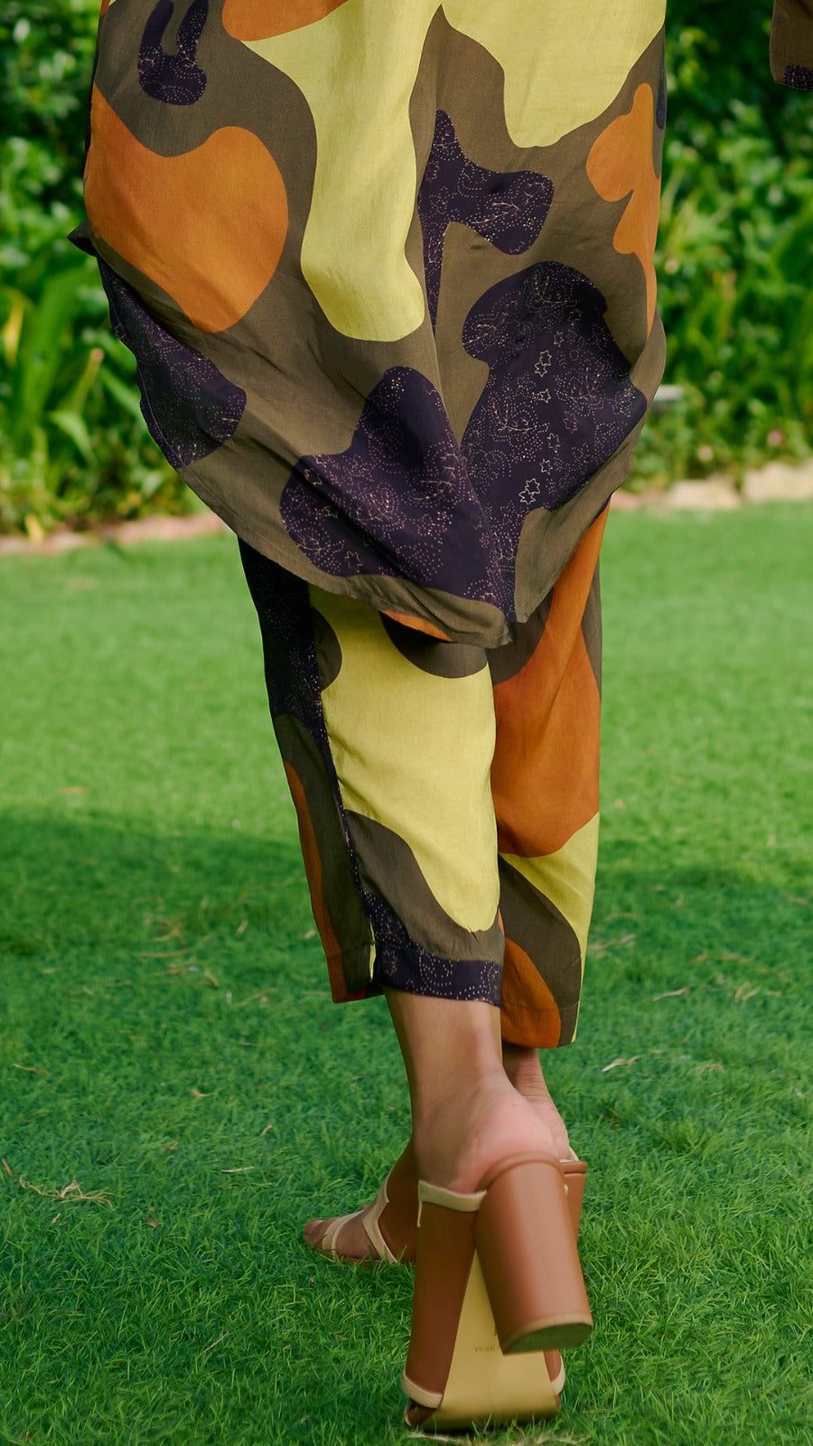 OLIVE CRYPTO TROUSER