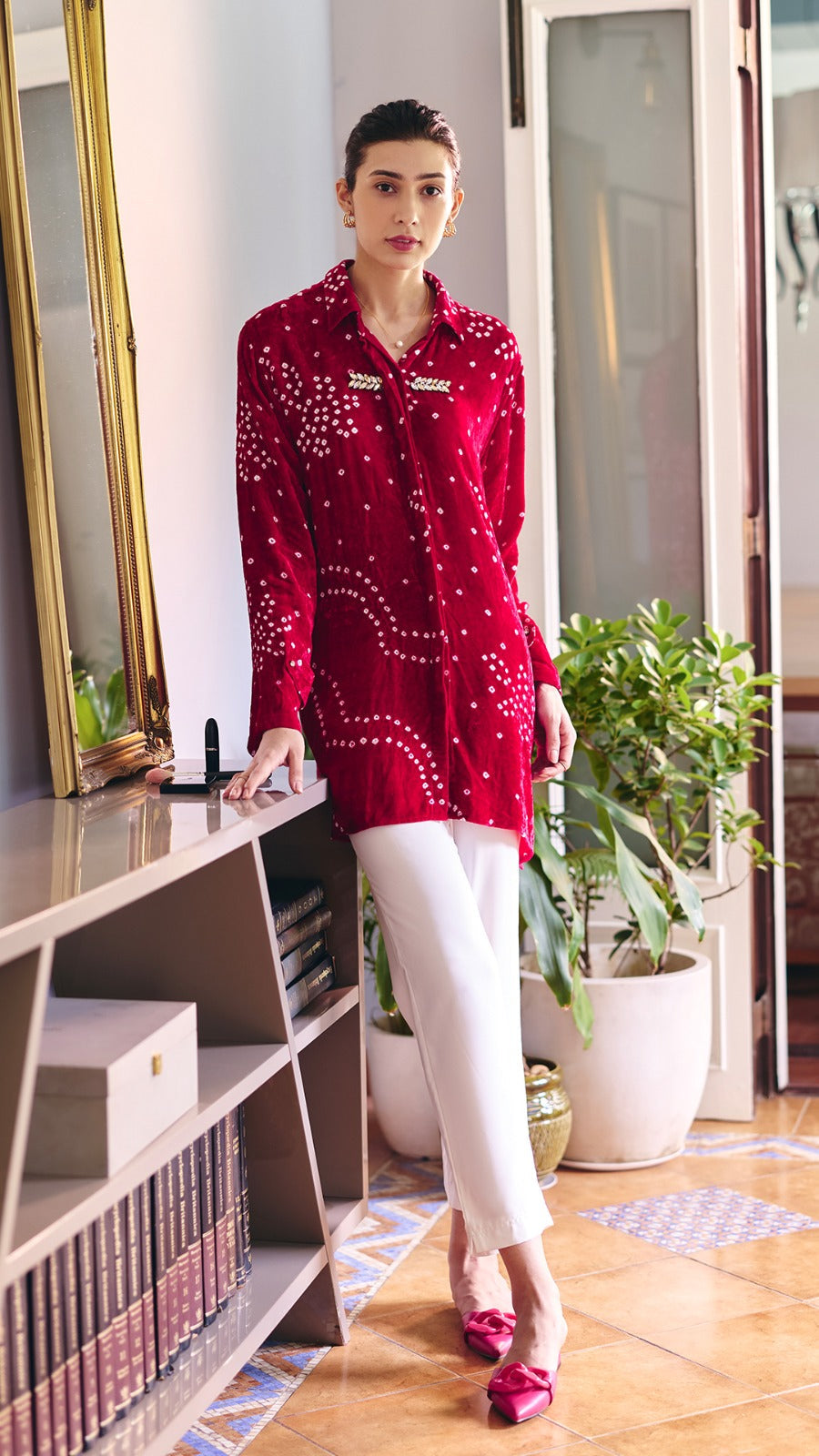 VELVET RANI BANDHEJ KILA SHIRT