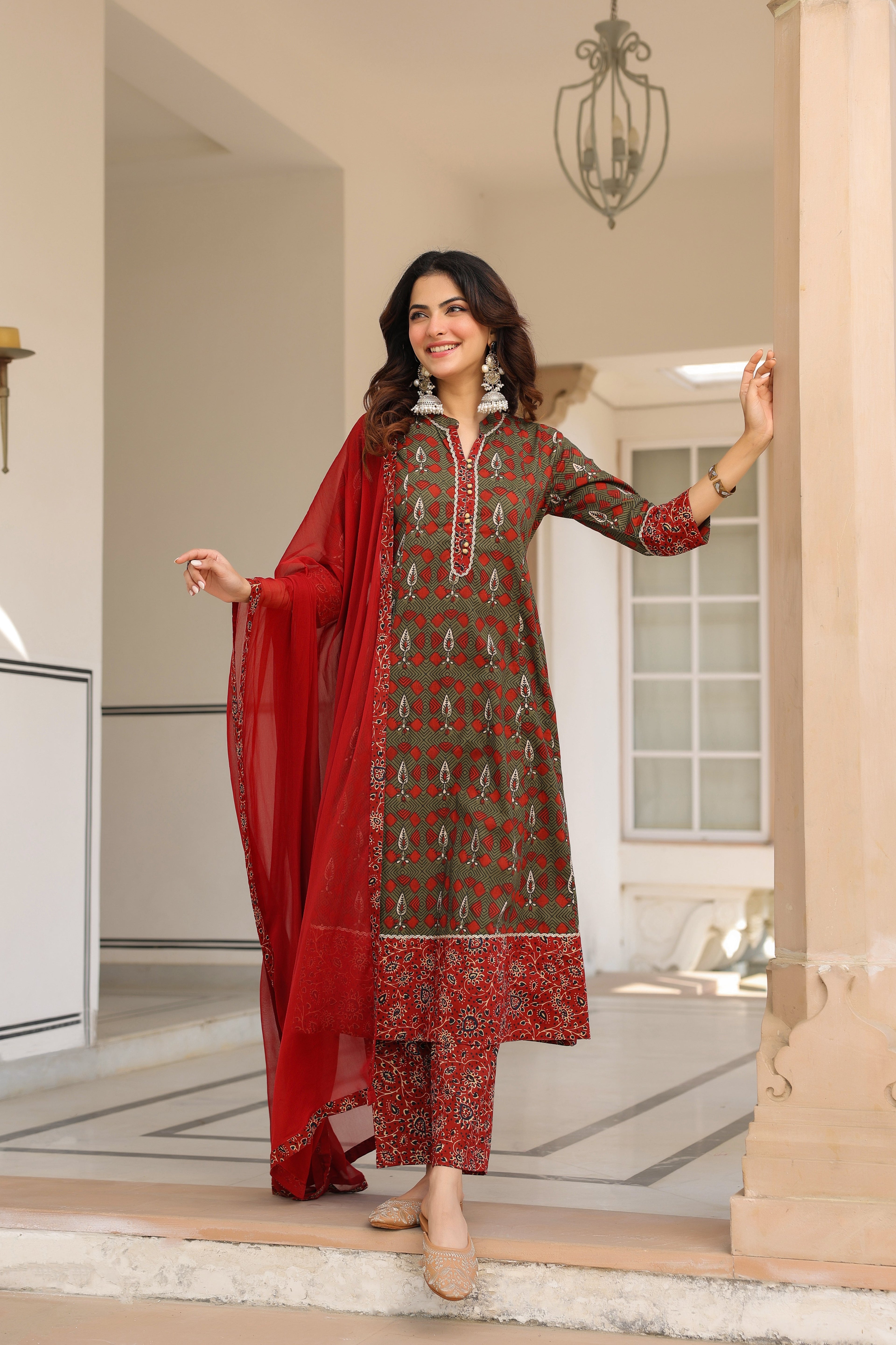 Women Ethnic Motifs Printed Regular Pure Cotton Kurta with Trousers & With Dupatta