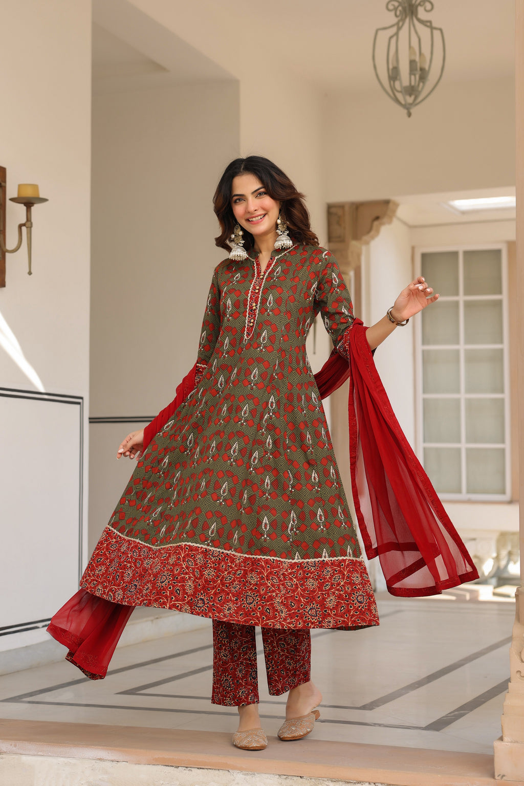 Women Ethnic Motifs Printed Regular Pure Cotton Kurta with Trousers & With Dupatta