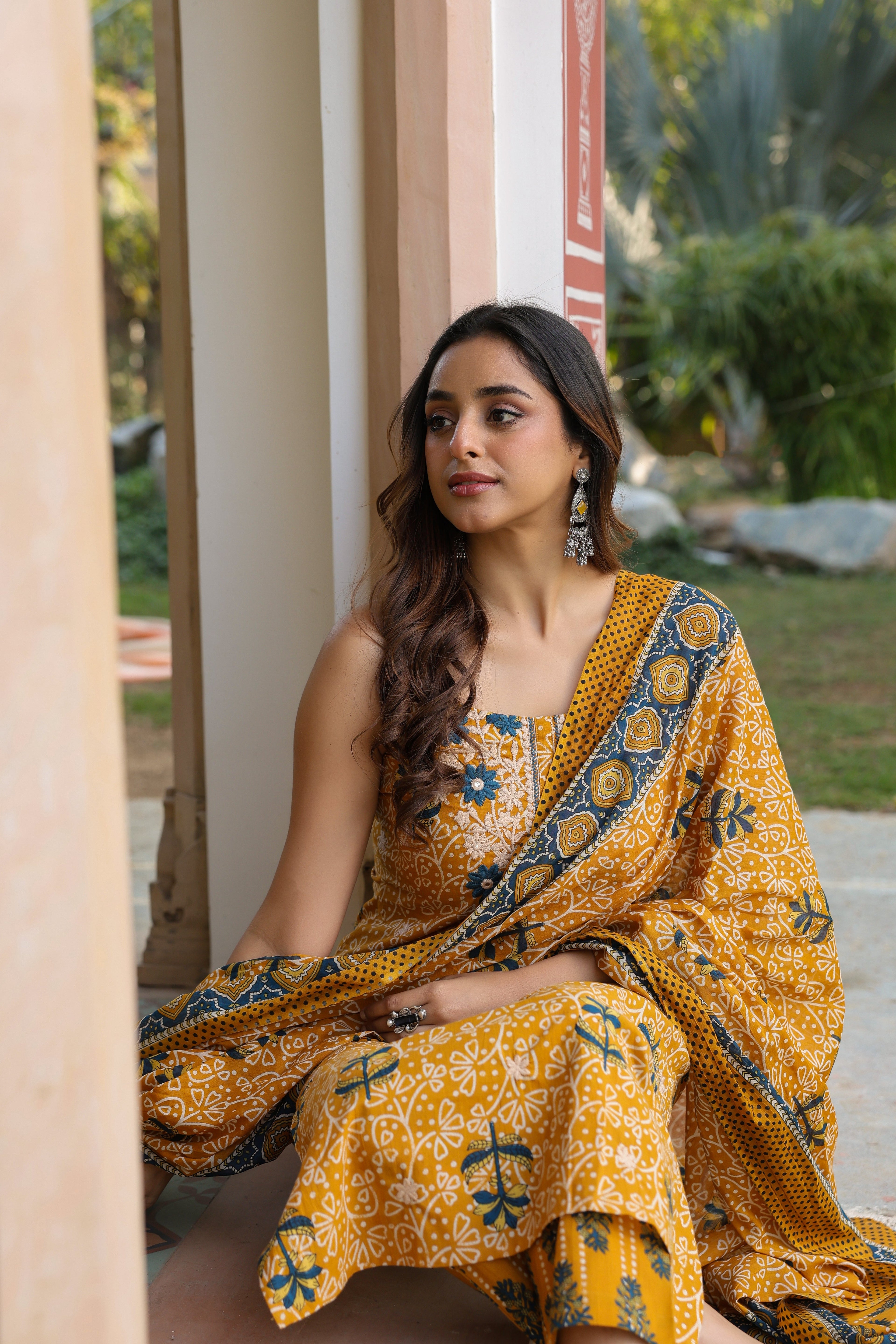 Women Ethnic Motifs Printed Regular Beads and Stones Pure Cotton Kurta with Trousers & With Dupatta