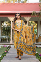 Women Ethnic Motifs Printed Regular Beads and Stones Pure Cotton Kurta with Trousers & With Dupatta