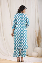 Women White & Blue Geometric Printed Cotton Kurta With Trousers