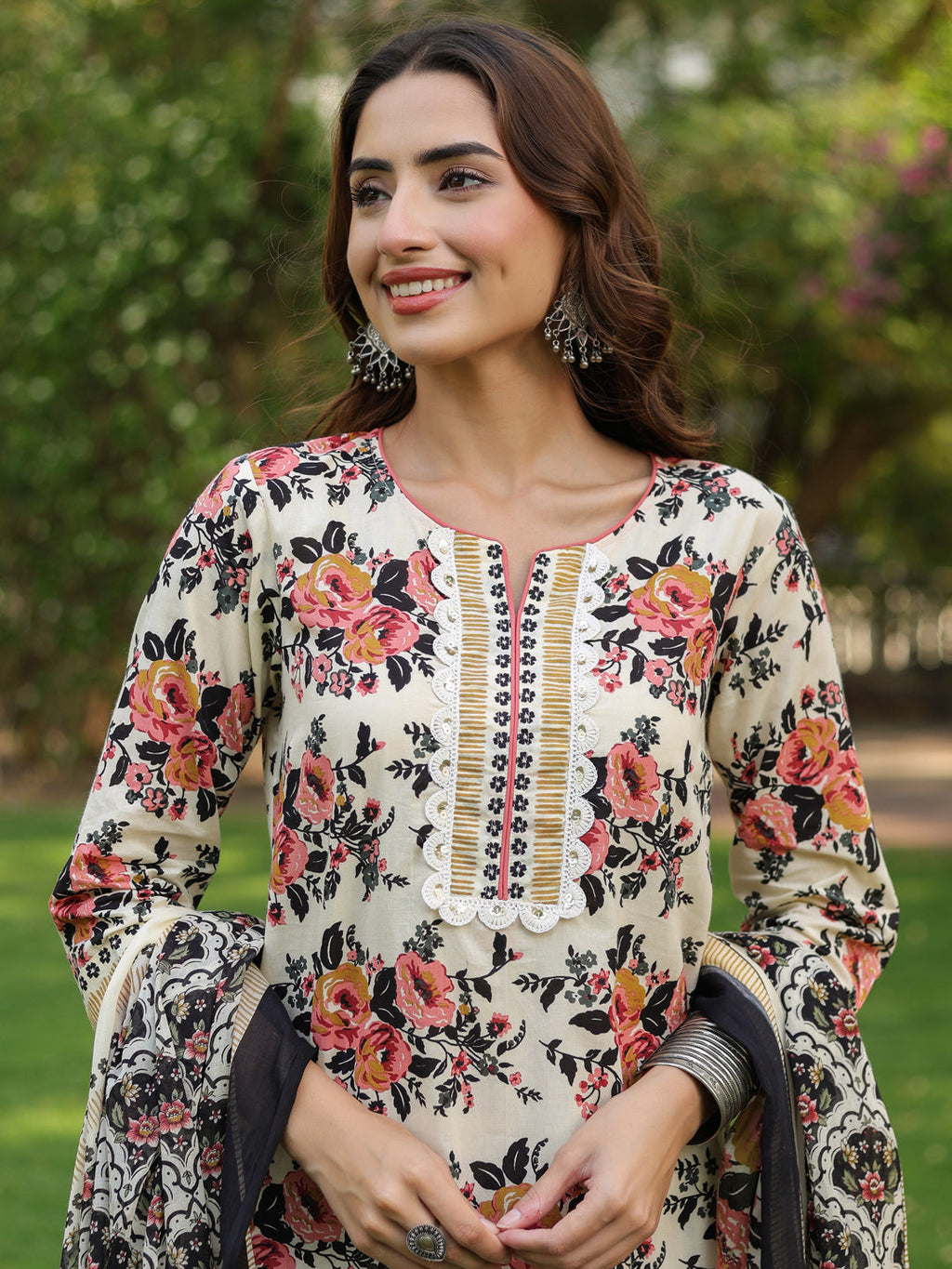 Women Floral Printed Regular Pure Cotton Kurta with Trousers & With Dupatta