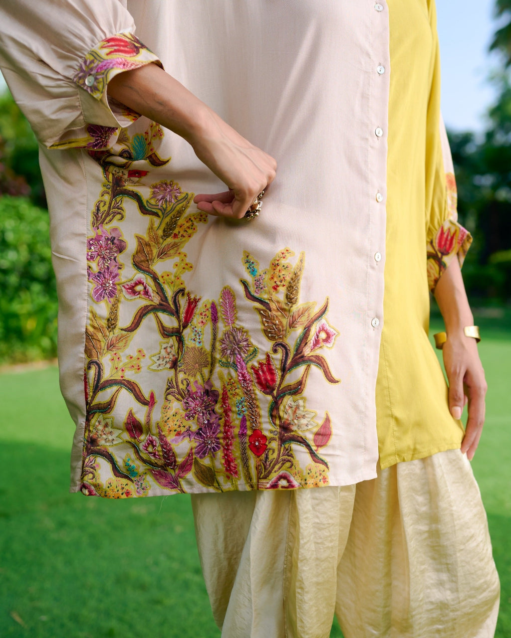 YELLOW AZA SPLIT SHIRT