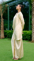 LIGHT GOLD SNIPPET TOP