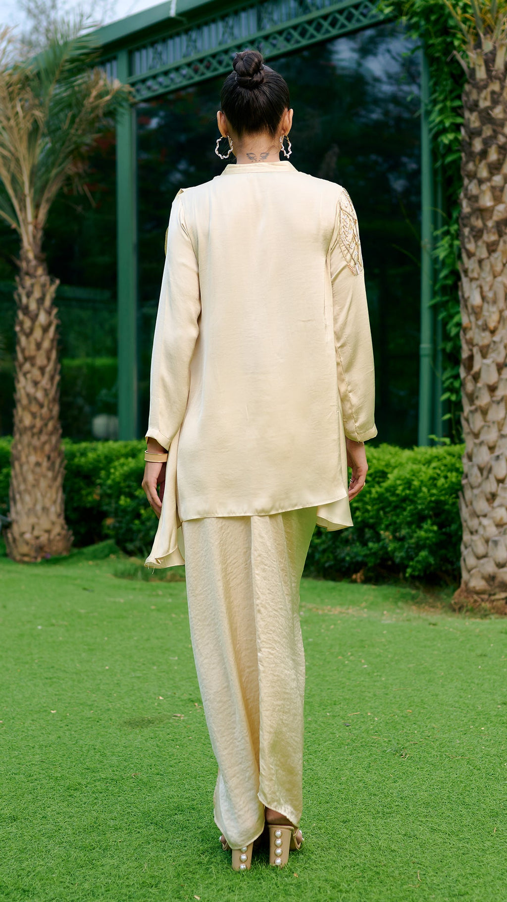 LIGHT GOLD SNIPPET TOP