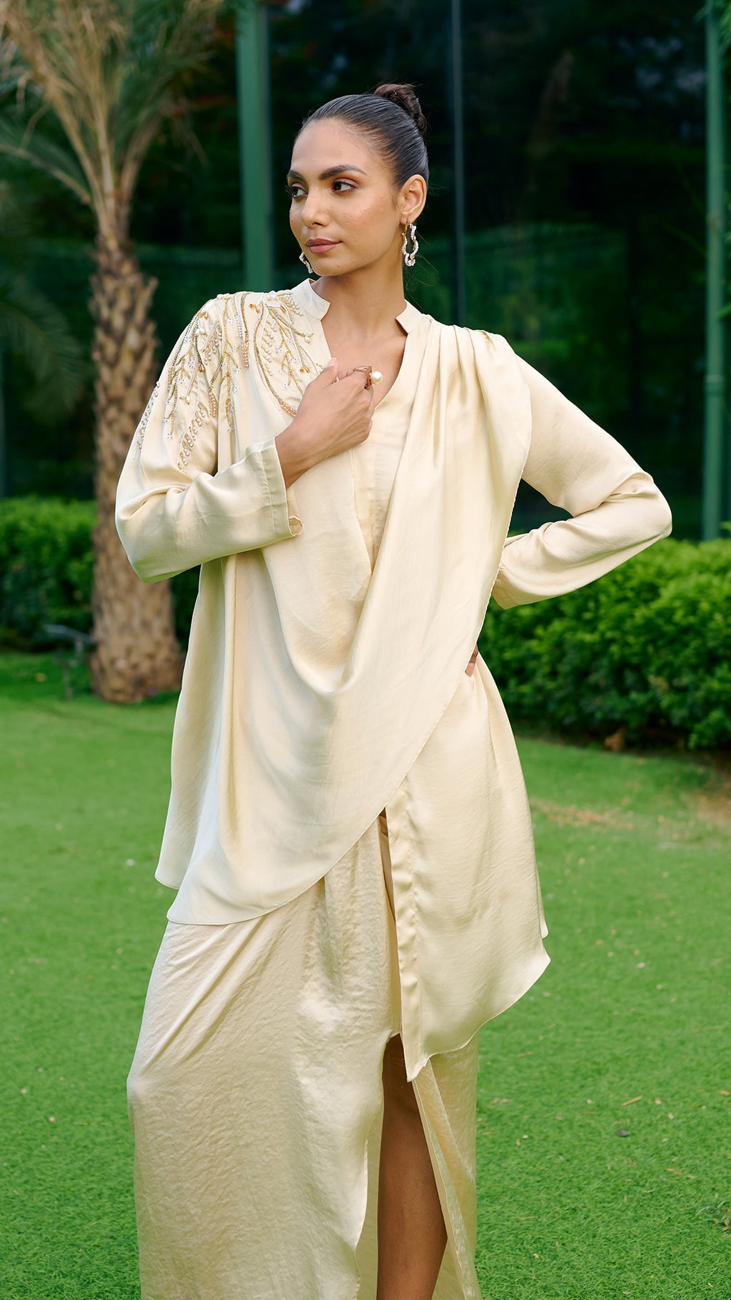 LIGHT GOLD SNIPPET TOP
