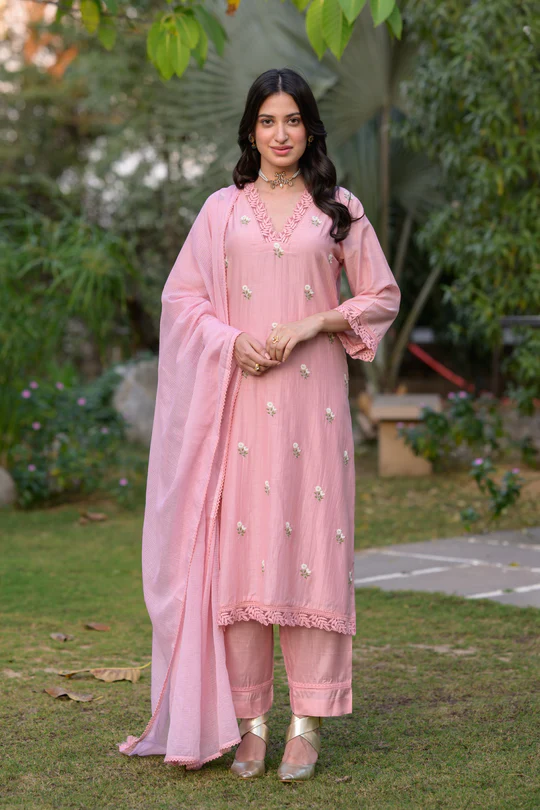 Pearl Pink Mul Chanderi Thread Embroidery With lace on neck Suit Set with Kota Doriya Duppatta - Image 3